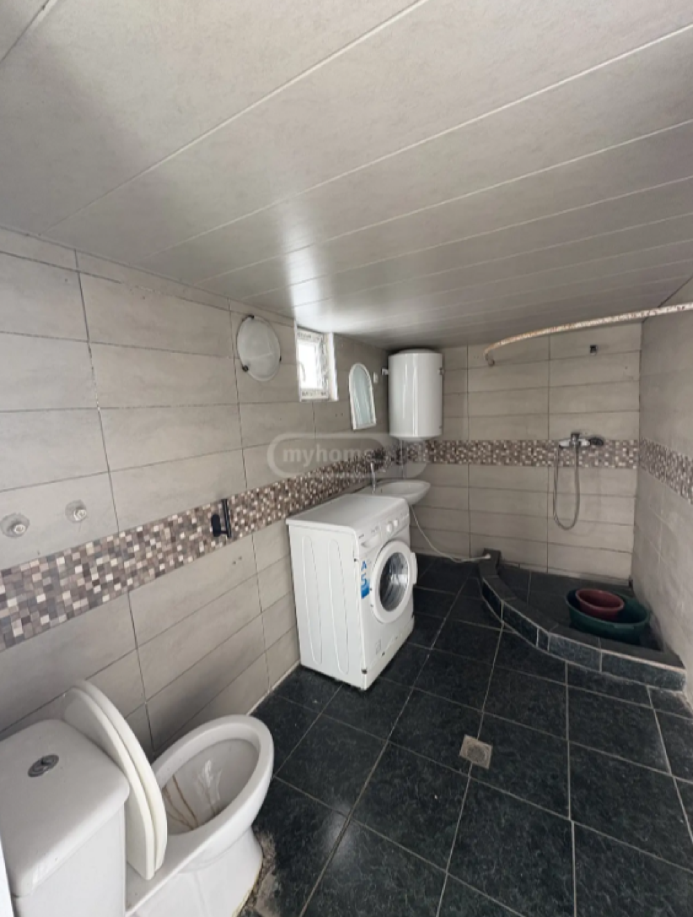 იყიდება 4 ოთახიანი აგარაკი საგარეჯოში